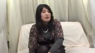 Alluring Oriental girl changes clothes and exposes