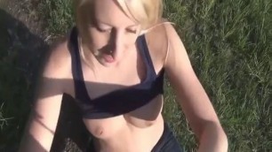 Blonde Girlfriend gives a great outdoor Blowjob
