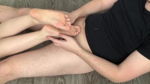 Teen Girl Footjob & Nylonjob and Worship Nylon Stockings Cum on Feet