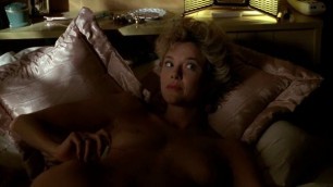 Sexy Woman Annette Bening nude The Grifters 1990