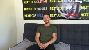 Bisex spex stud enjoys solo masturbating at audition