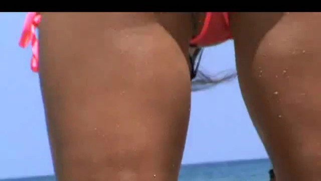 Voyeur at the Beach Fantastic Wet Vagina